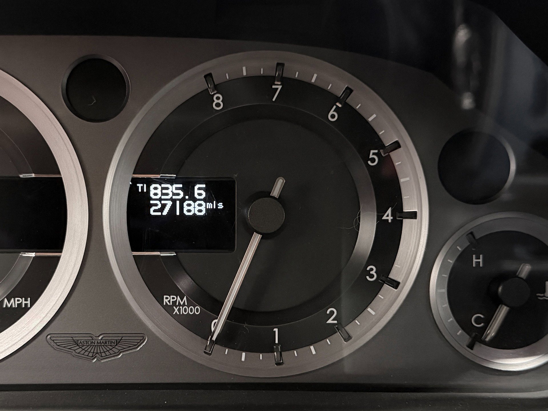 Used 2014 Aston Martin DB9 Volante image 22