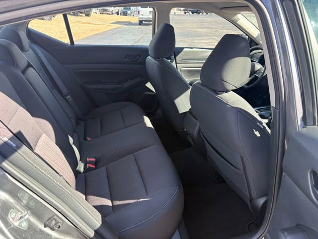 Used 2025 Nissan Altima 2.5 SV image 18