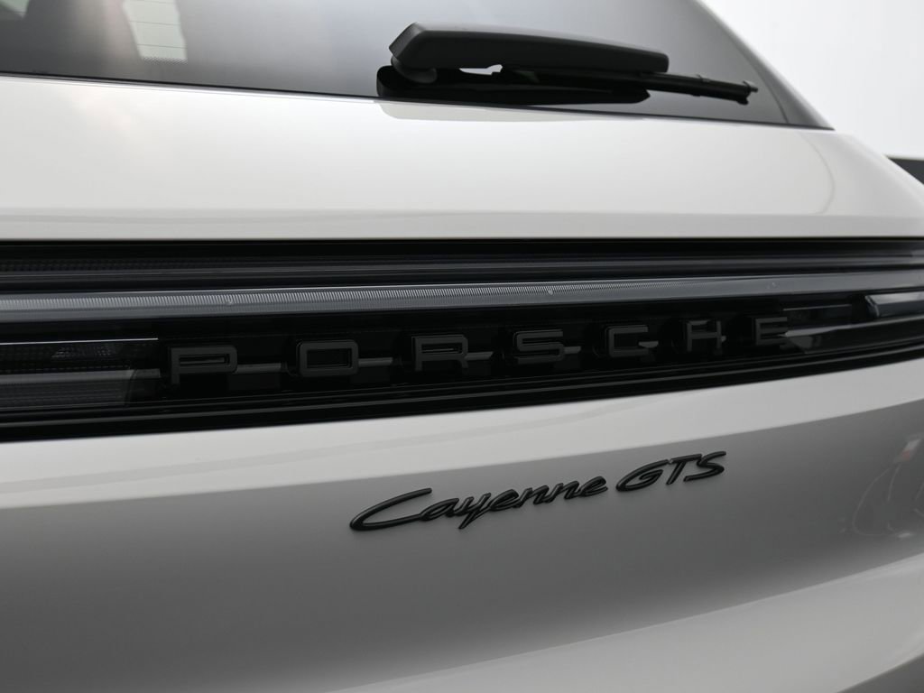 New 2026 Porsche Cayenne GTS image 14