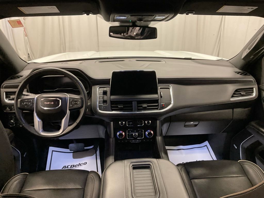 Used 2024 GMC Yukon XL SLT image 9