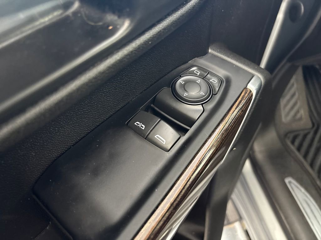 Used 2024 GMC Sierra 3500 SLE w/ SLE Convenience Package image 15