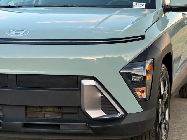 Used 2025 Hyundai Kona SEL image 11