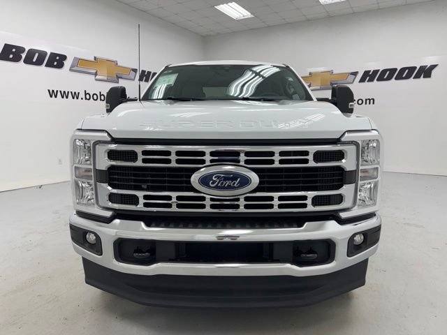 Used 2026 Ford F250 XLT AWD/4WD image 2