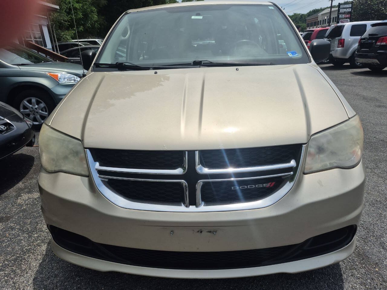 Used 2013 Dodge Grand Caravan American Value Package w/ UConnect Hands-Free Group FWD image 1