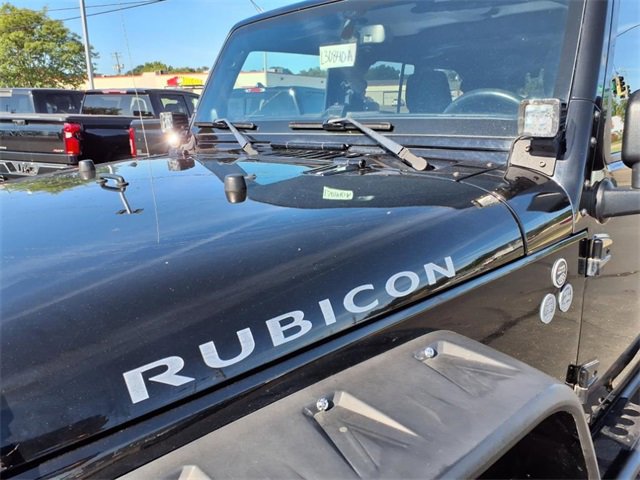 Used 2014 Jeep Wrangler Unlimited Rubicon w/ Connectivity Group image 12