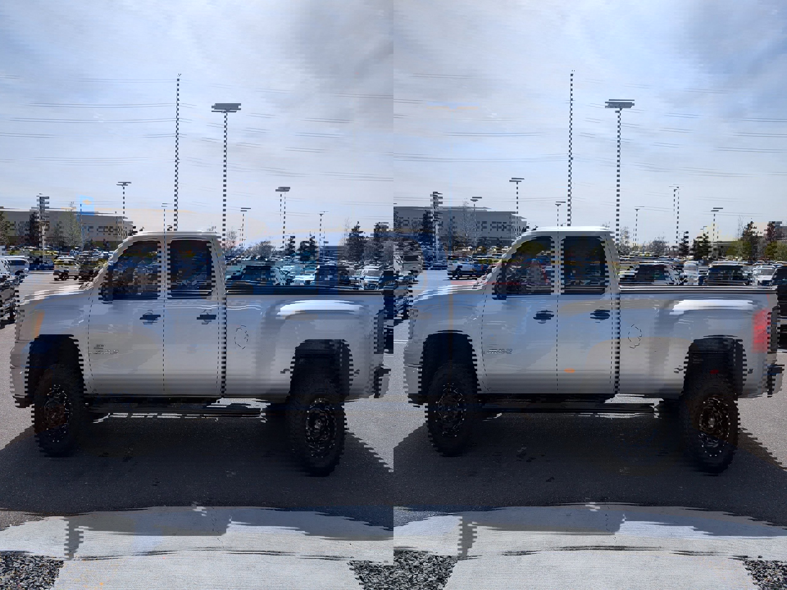 Used 2008 GMC Sierra 3500 SLE image 9