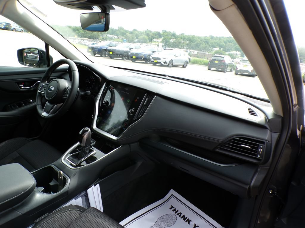Used 2025 Subaru Outback Premium AWD/4WD image 14