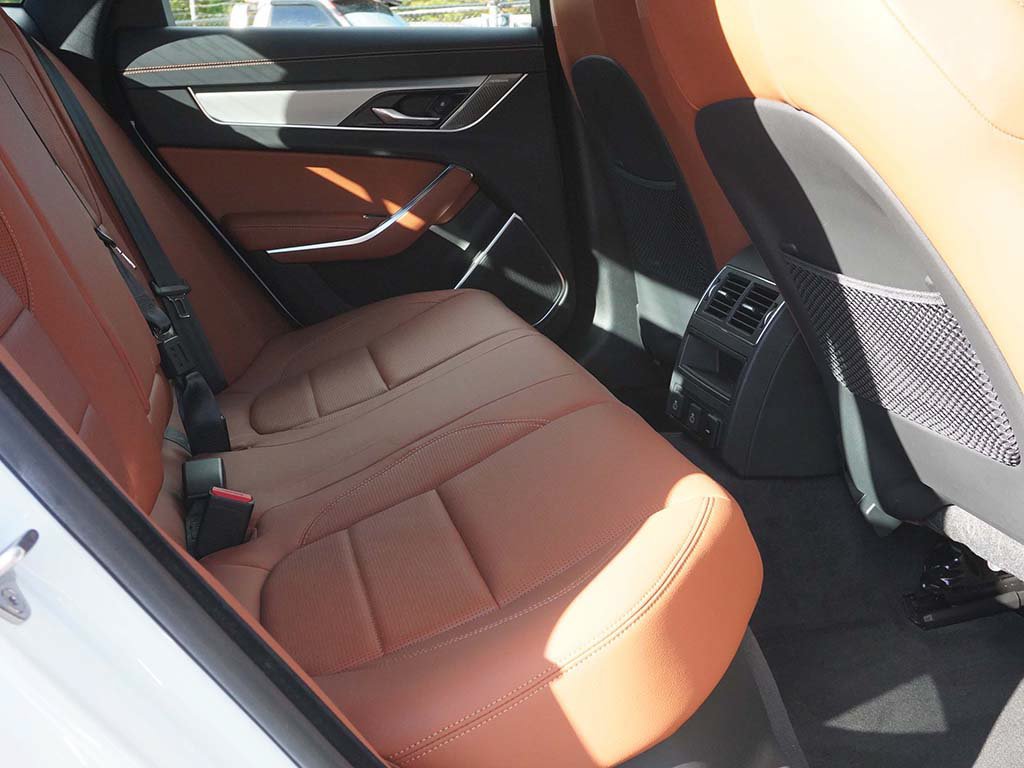 Used 2024 Jaguar XF R-Dynamic SE RWD image 35