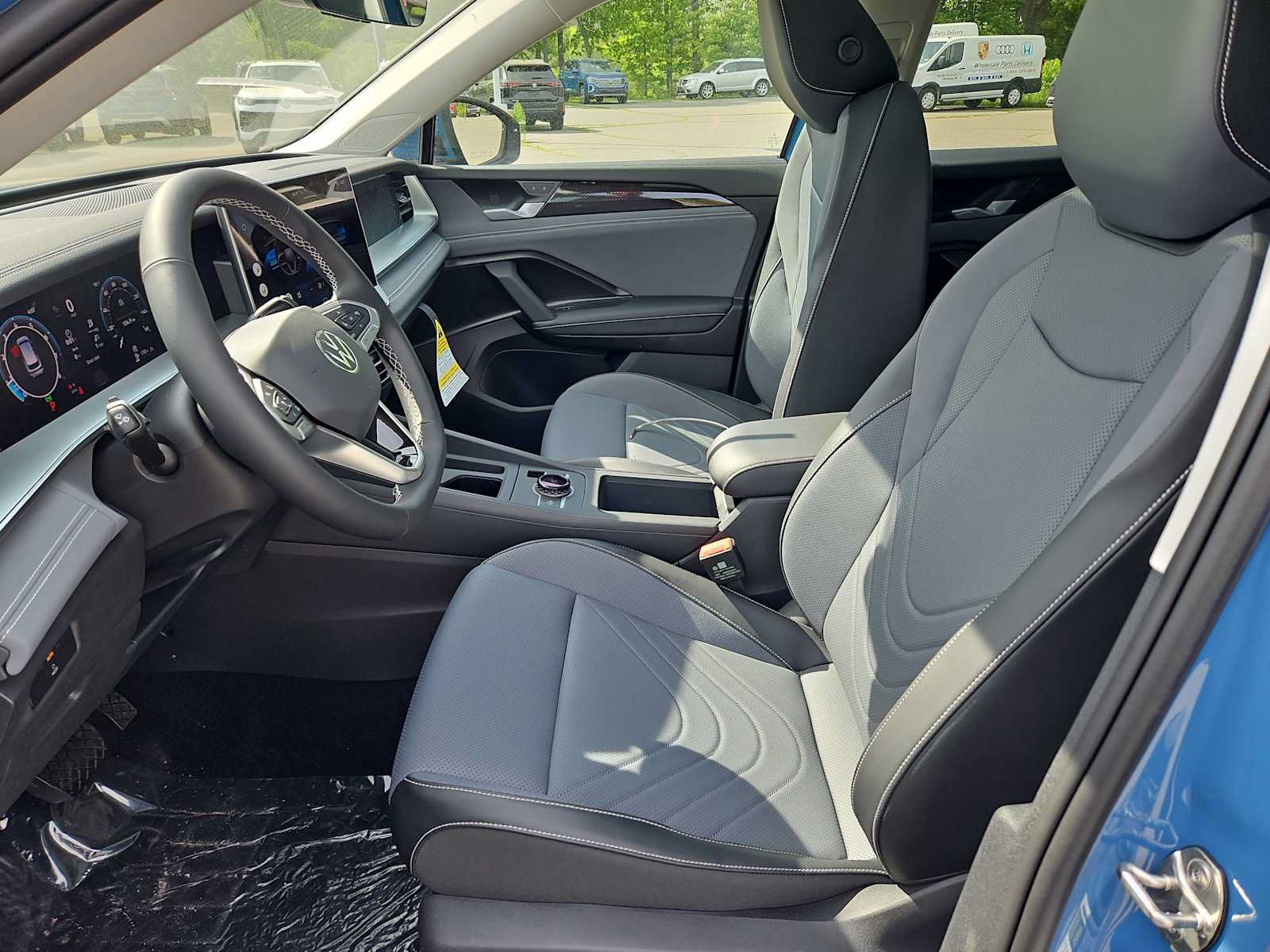 New 2026 Volkswagen Tiguan SE AWD/4WD image 7