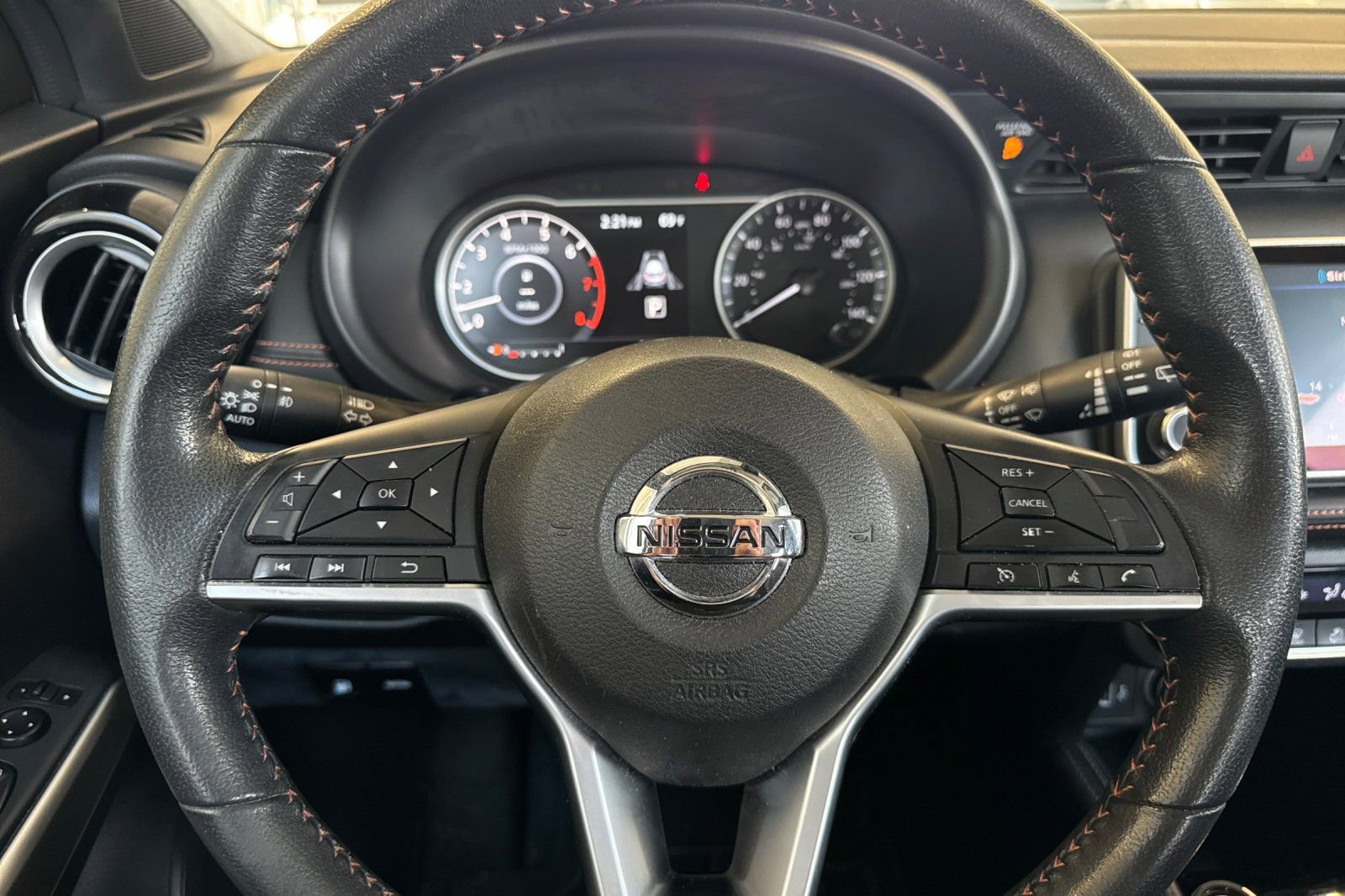 Used 2020 Nissan Kicks SR w/ SR Premium Package FWD image 27