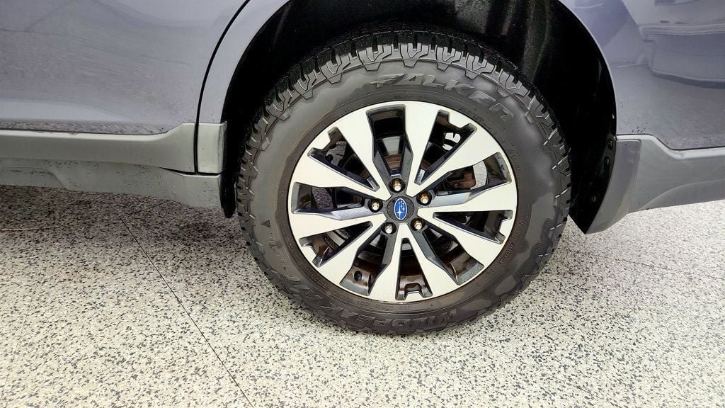 Used 2016 Subaru Outback 2.5i Limited AWD/4WD image 9