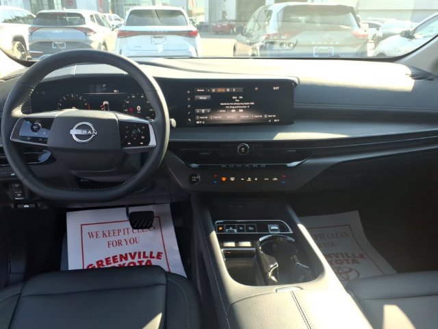 Used 2025 Nissan Murano SV FWD image 11