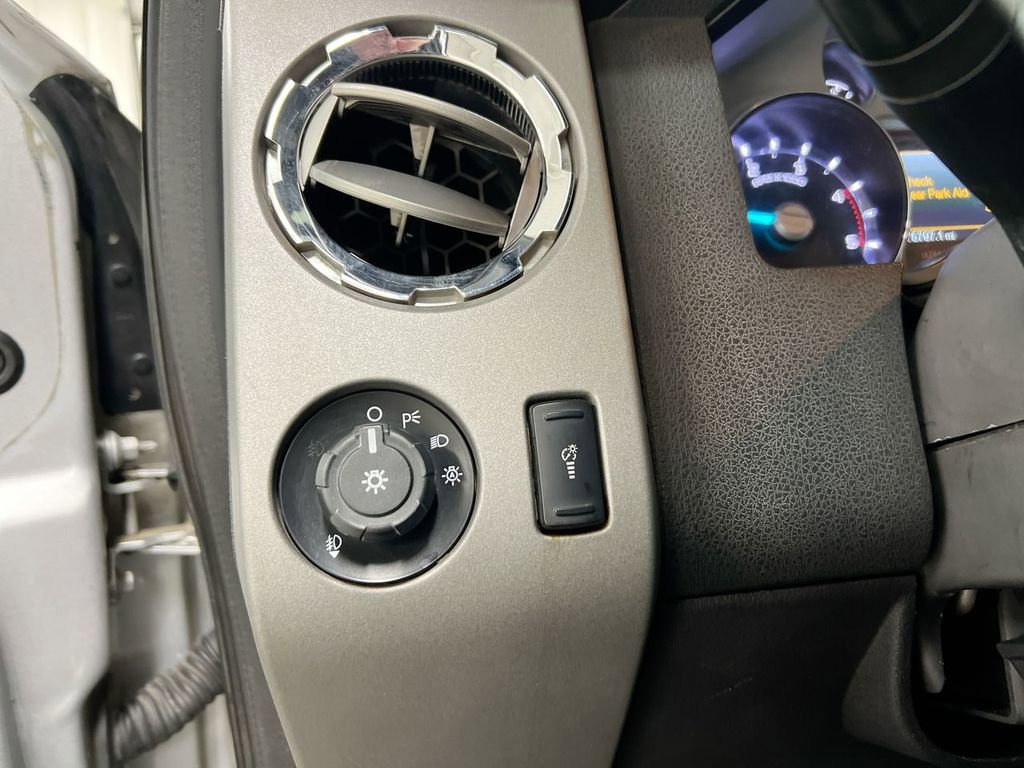 Used 2014 Ford F250 Lariat w/ Chrome Package image 18