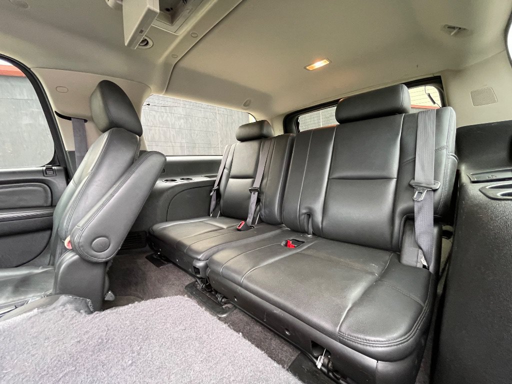 Used 2012 GMC Yukon XL Denali RWD image 39