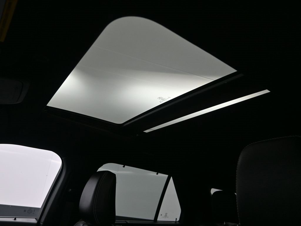 Used 2022 Ford Explorer ST w/ Equipment Group 401A image 30