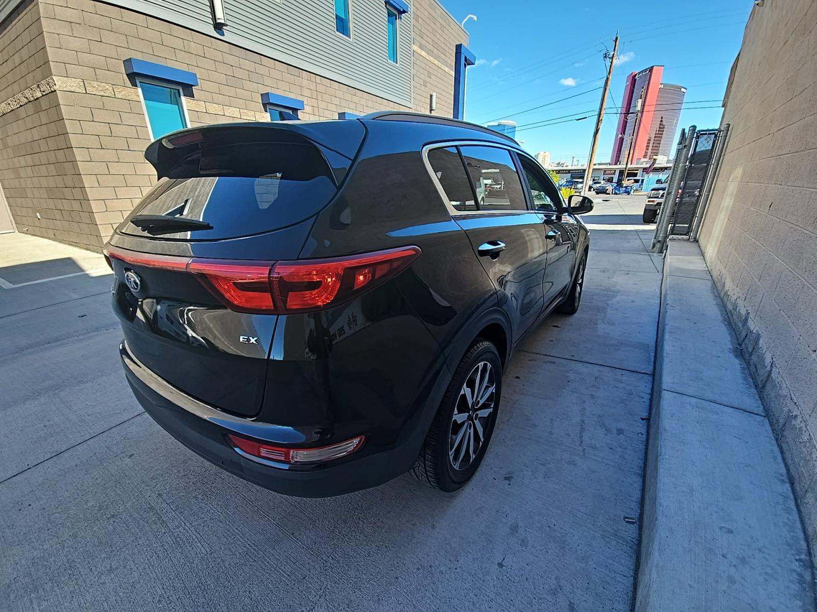 Used 2018 Kia Sportage EX image 2