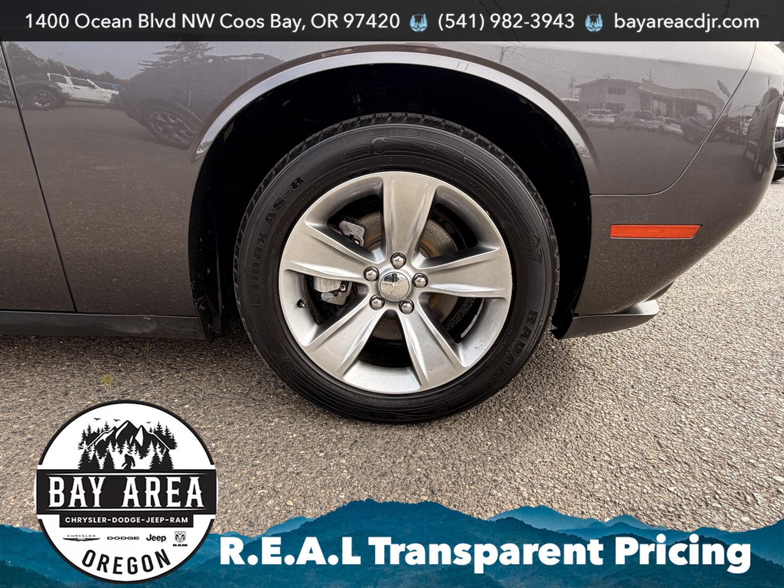 Used 2021 Dodge Challenger SXT RWD image 9