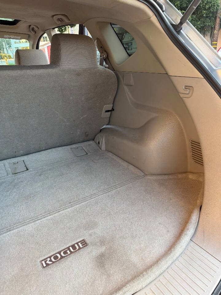 Used 2013 Nissan Rogue SV w/ Premium Pkg image 19