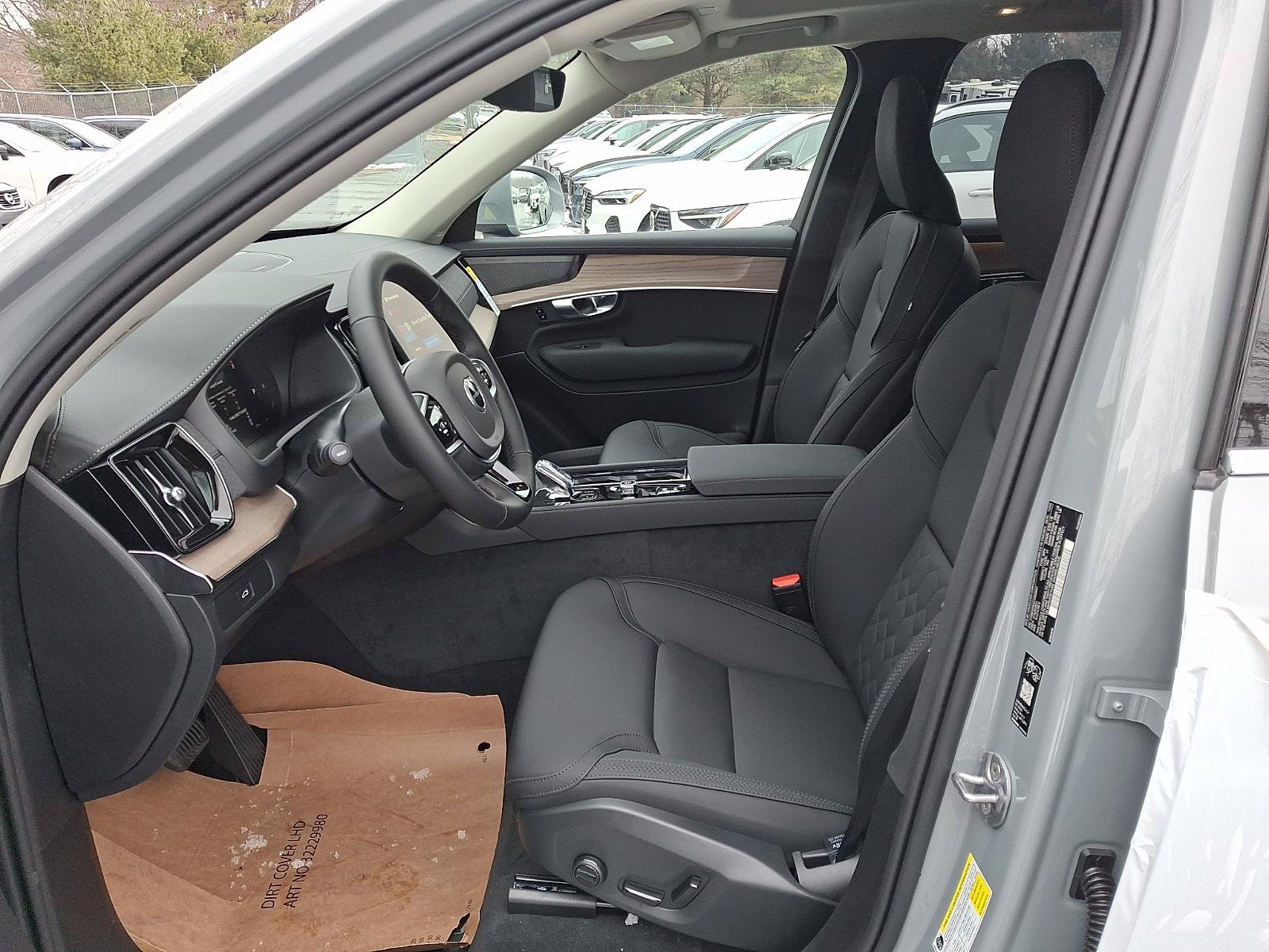 New 2026 Volvo XC90 B5 Plus AWD/4WD image 9