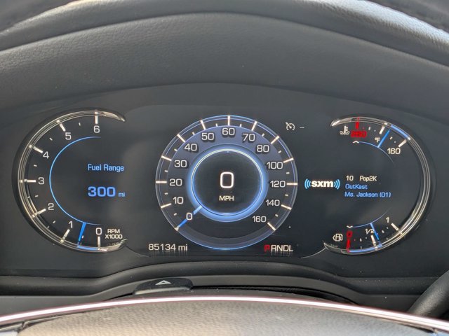 Certified 2018 Cadillac Escalade ESV Luxury RWD image 30