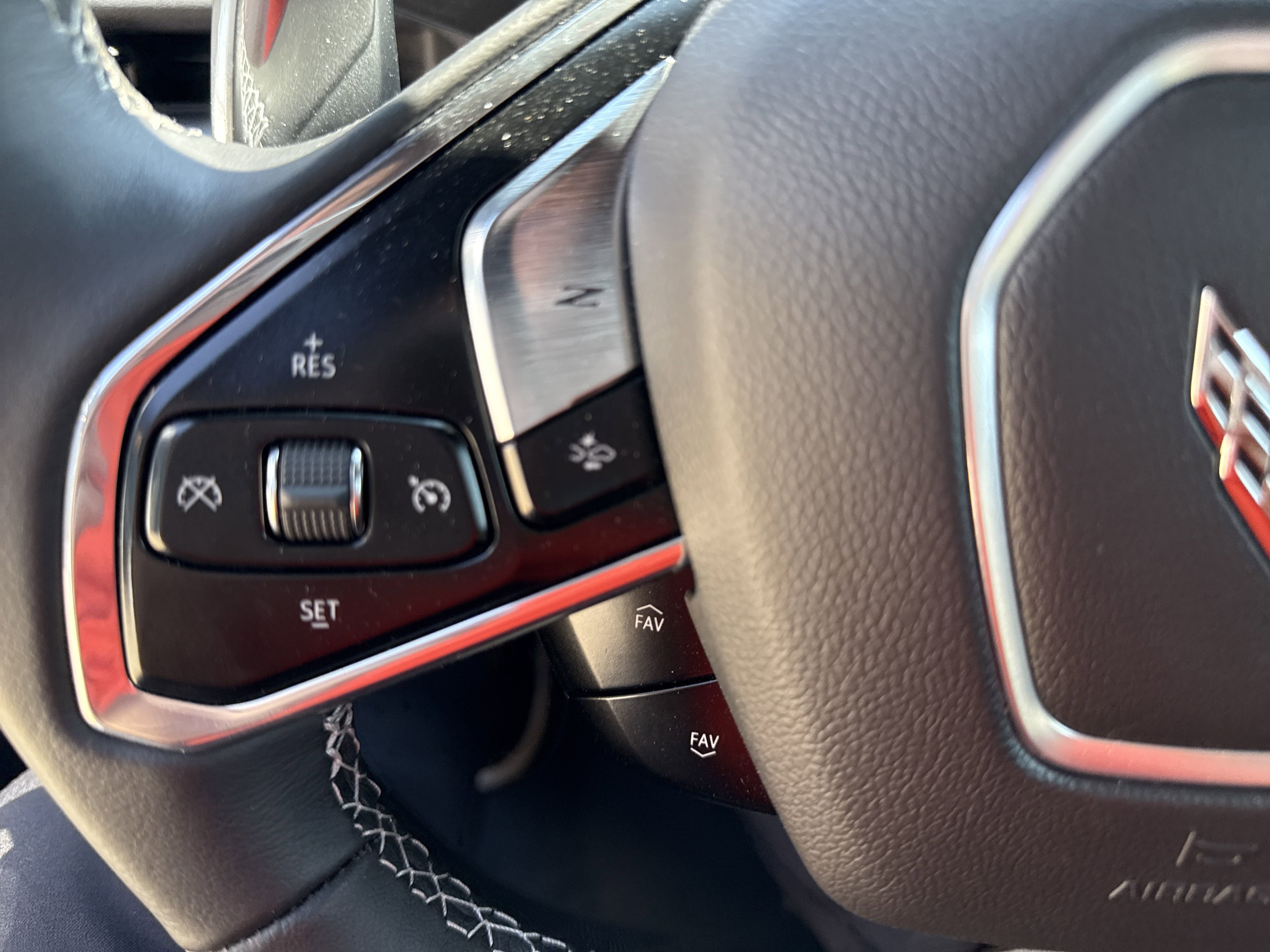 Used 2024 Chevrolet Corvette Stingray Coupe w/ Body-Color Dual Roof Package image 21