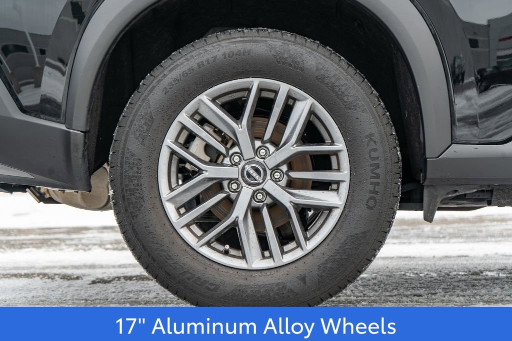 Used 2023 Nissan Rogue S image 9