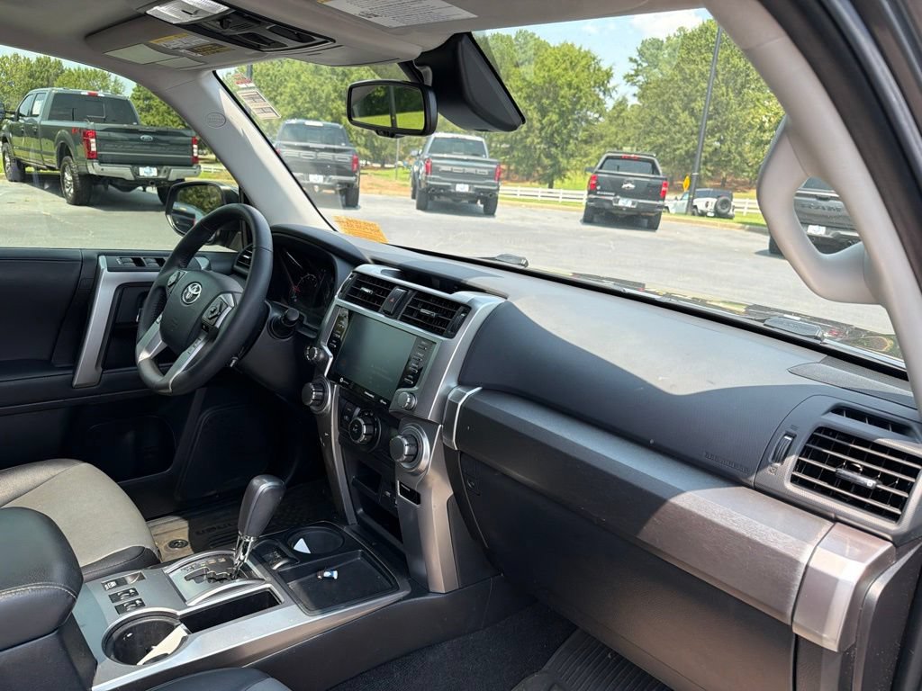 Used 2021 Toyota 4Runner SR5 Premium w/ Moonroof Package RWD image 10