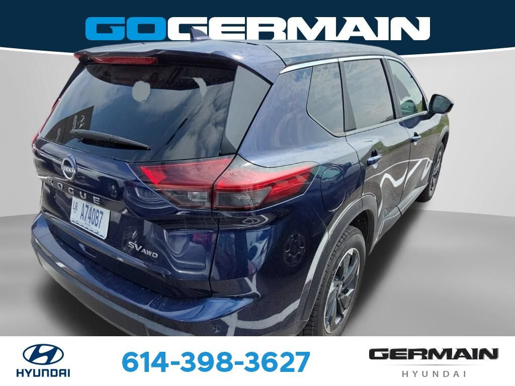 Used 2024 Nissan Rogue SV AWD/4WD image 9
