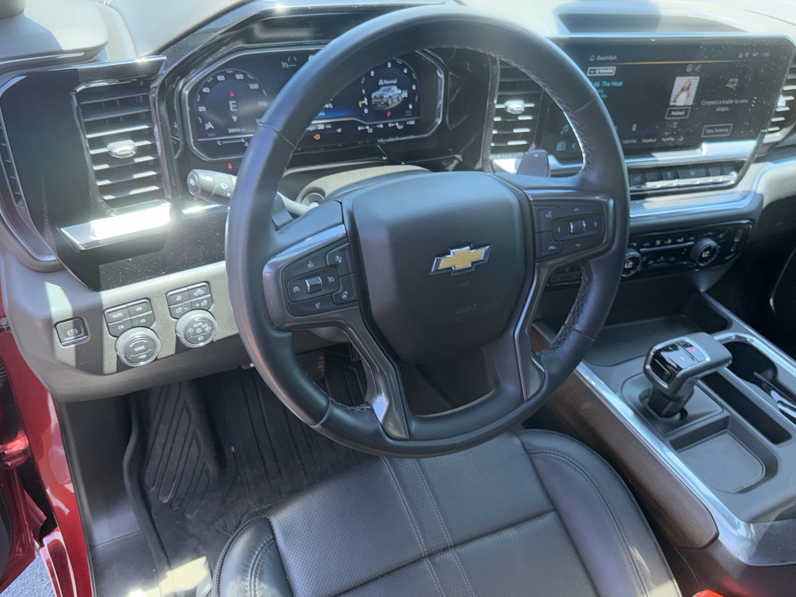Used 2023 Chevrolet Silverado 1500 High Country AWD/4WD image 17