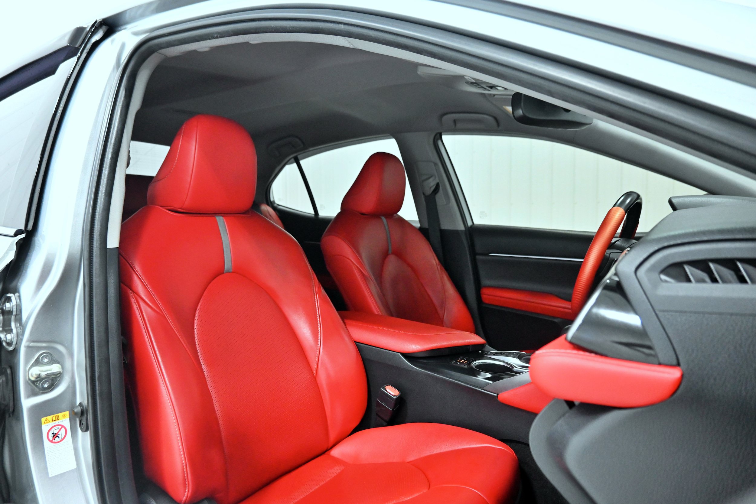 Used 2019 Toyota Camry XSE FWD image 27