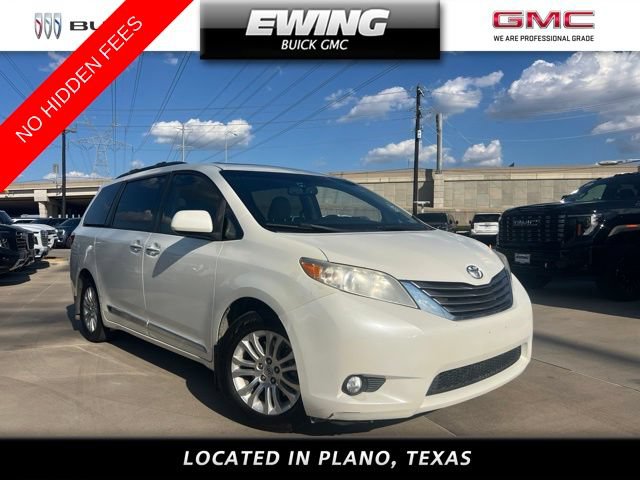 Used 2015 Toyota Sienna XLE w/ XLE Navigation Package