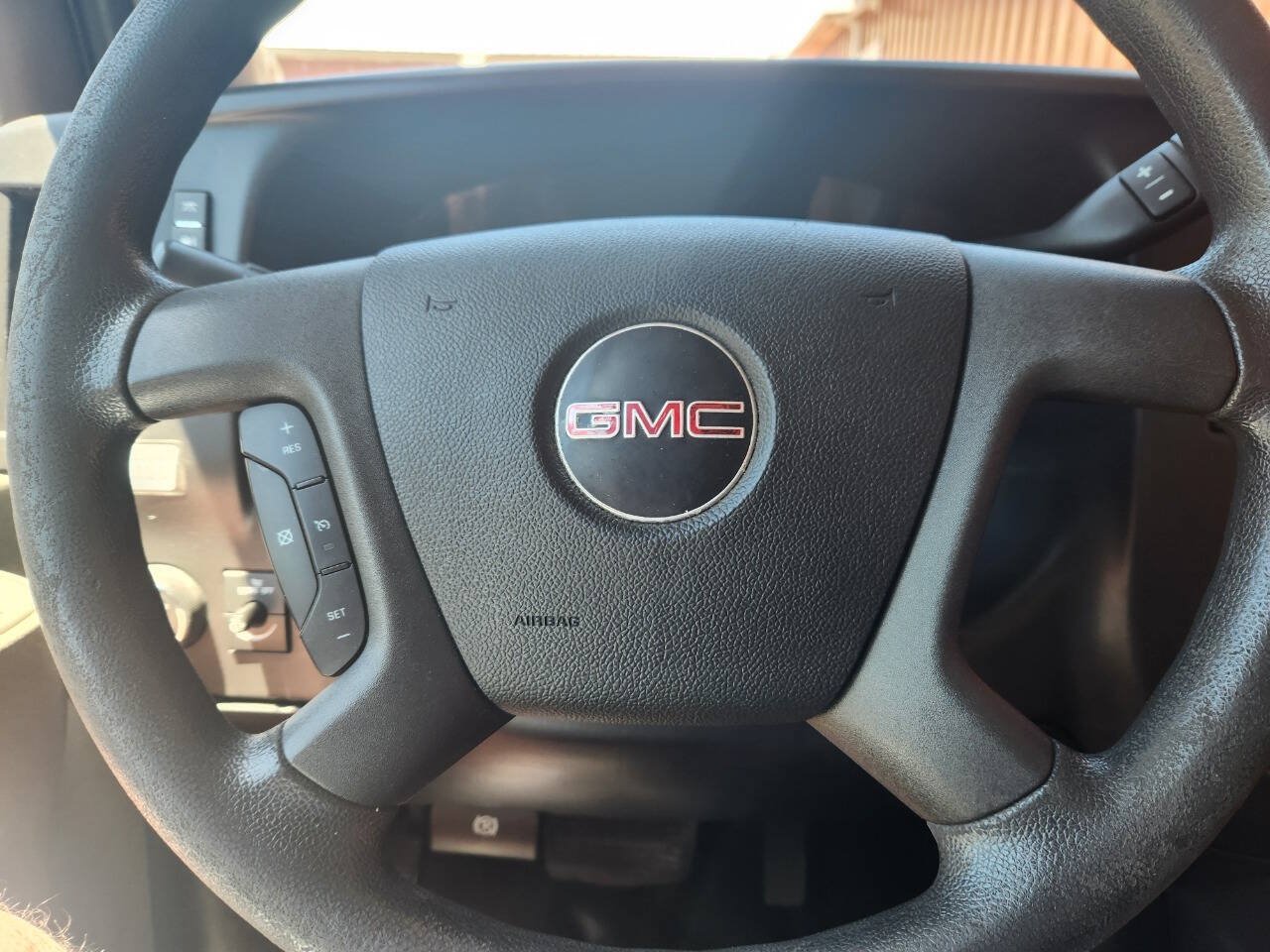 Used 2017 GMC Savana 2500 RWD image 20