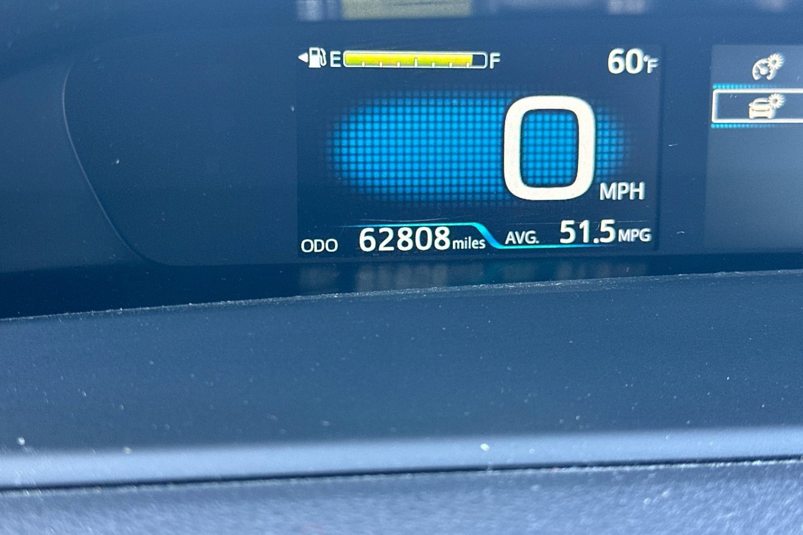 Used 2020 Toyota Prius XLE image 33