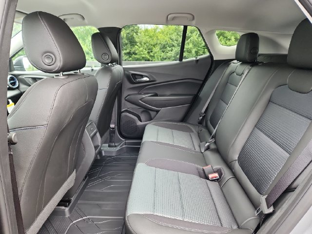 New 2026 Chevrolet Trax LT w/ Driver Confidence Package FWD image 15