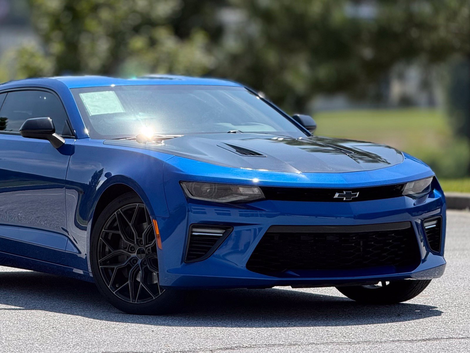 Used 2018 Chevrolet Camaro SS RWD image 42