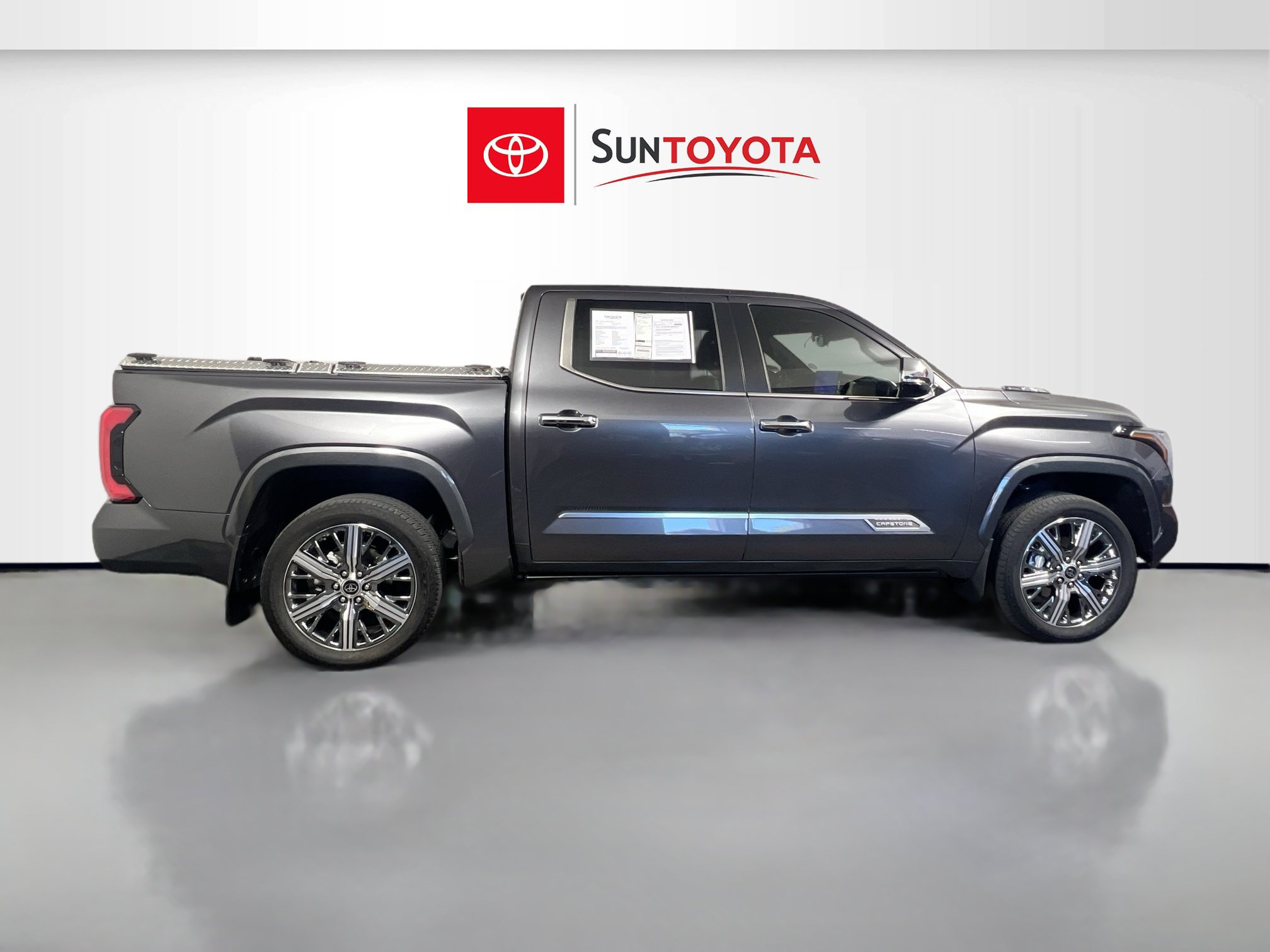 Used 2024 Toyota Tundra Capstone AWD/4WD image 2