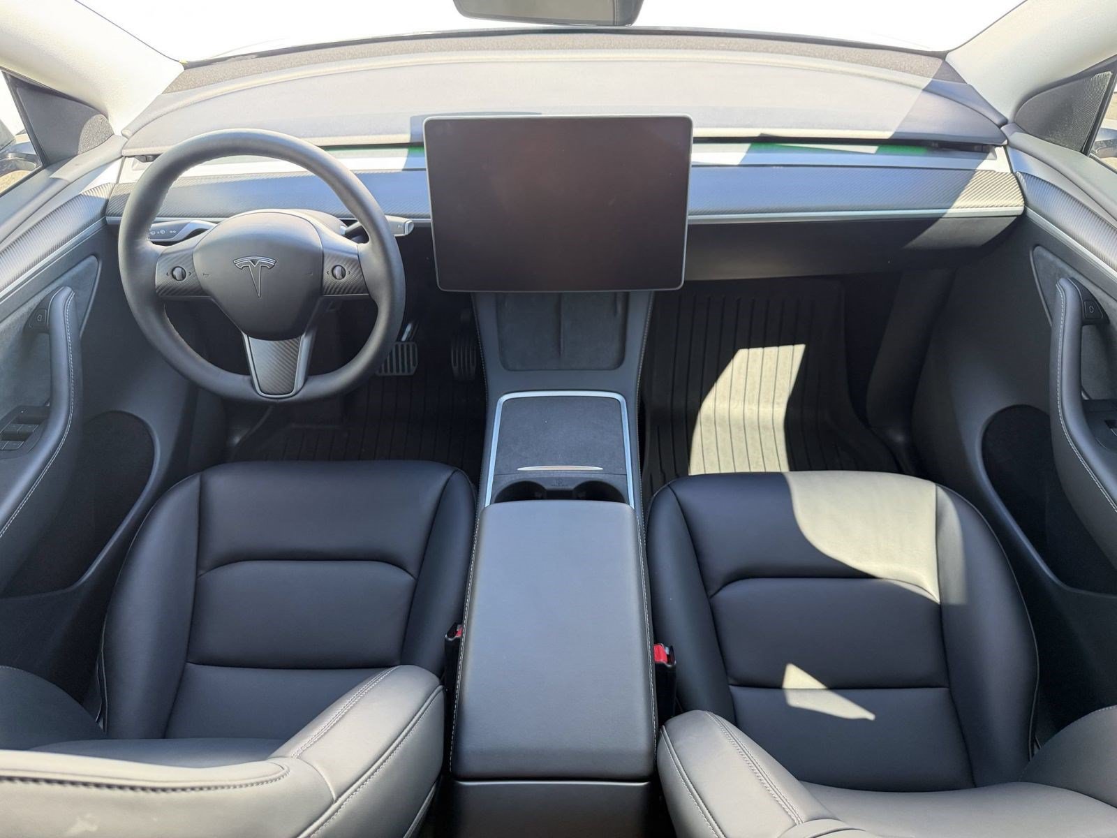 Used 2024 Tesla Model Y 2WD image 14