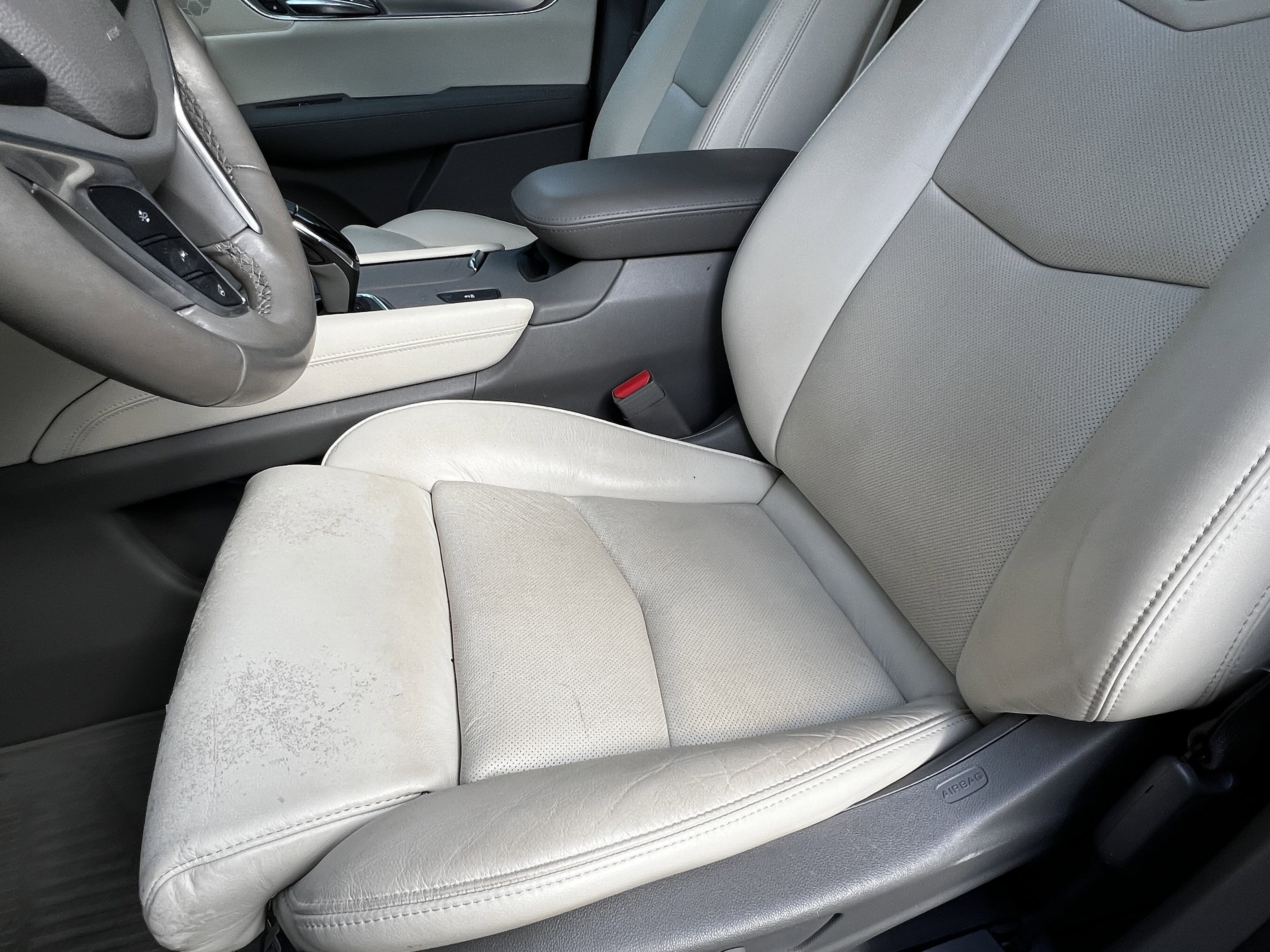 Used 2017 Cadillac XT5 Luxury w/ Driver Awareness Package FWD image 17