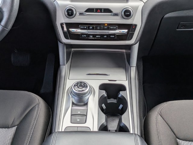 Used 2023 Ford Explorer XLT RWD image 19