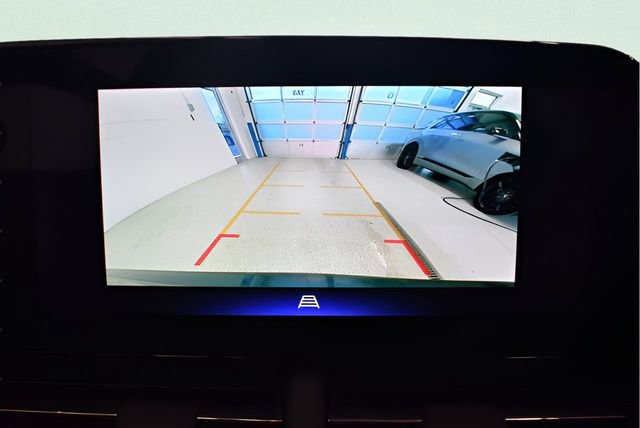 Used 2025 Chevrolet Trax LT FWD image 25