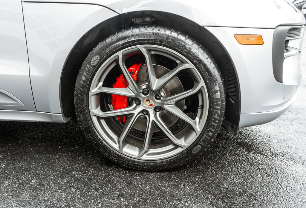 Used 2021 Porsche Macan GTS AWD/4WD image 4