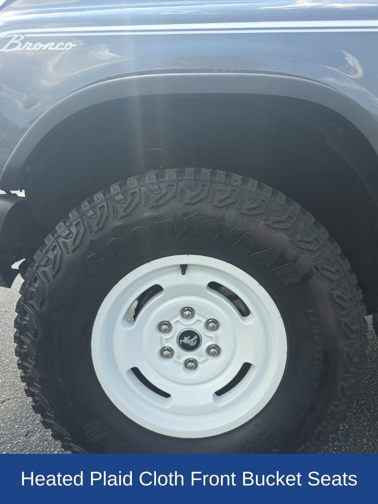 Used 2023 Ford Bronco Heritage Edition AWD/4WD image 7
