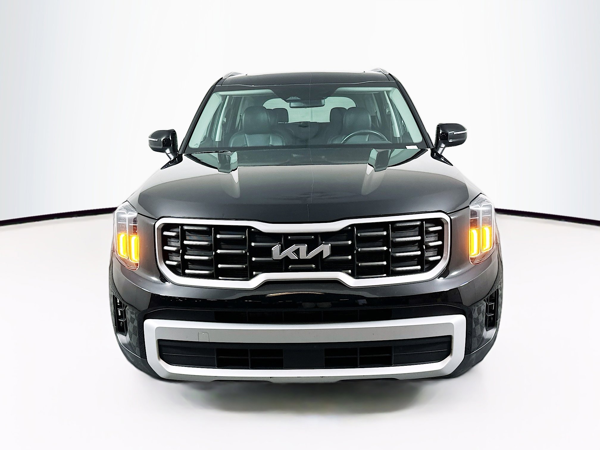 Used 2025 Kia Telluride S FWD image 2