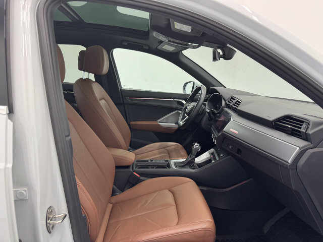 Used 2022 Audi Q3 2.0T Premium Plus w/ Premium Plus Package AWD/4WD image 16