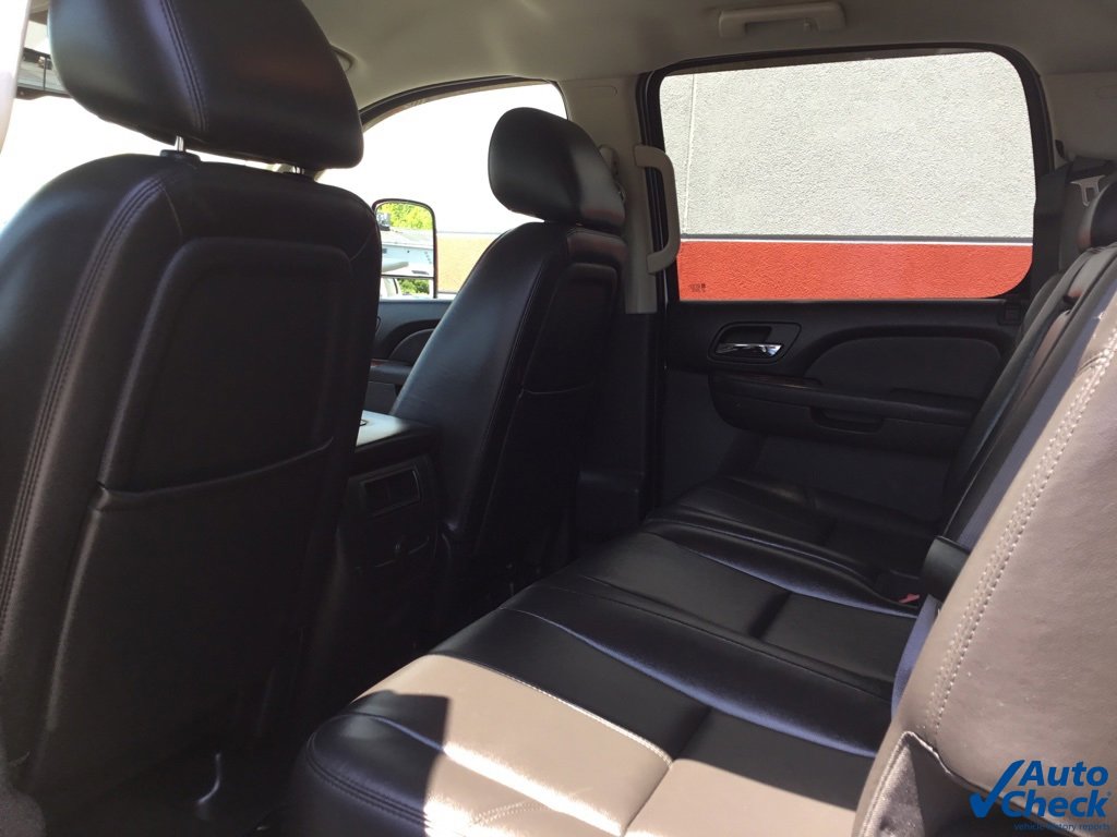 Used 2011 Chevrolet Silverado 3500 LTZ w/ Snow Plow Prep Package image 33