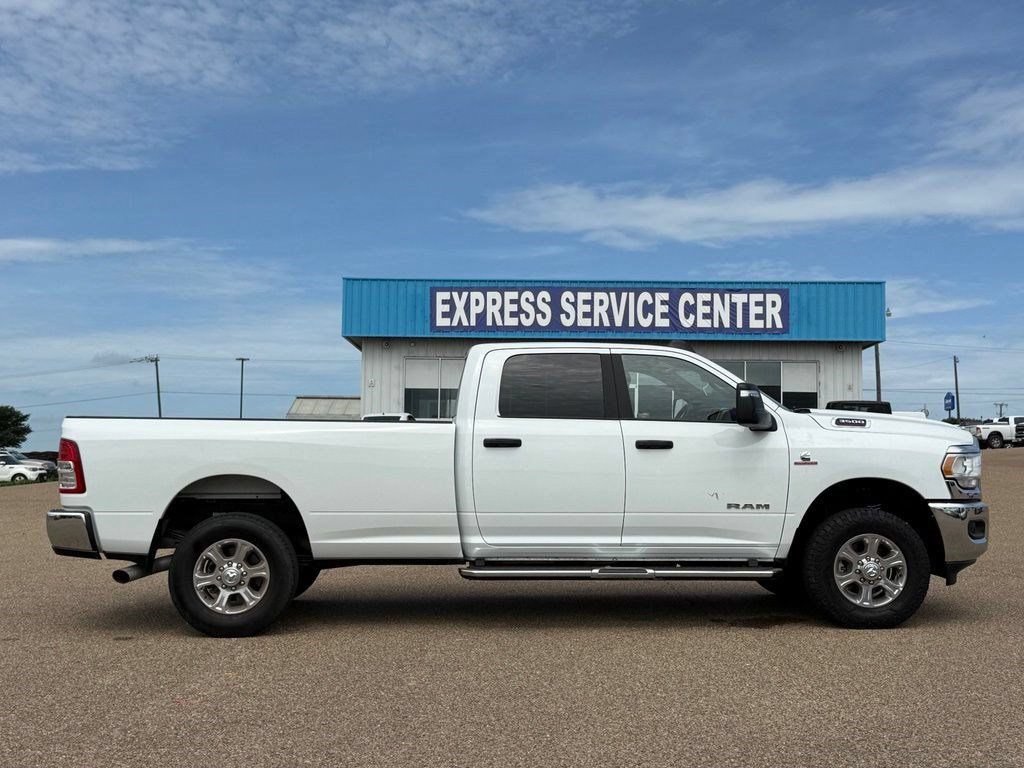 Used 2024 RAM 3500 Big Horn AWD/4WD image 3