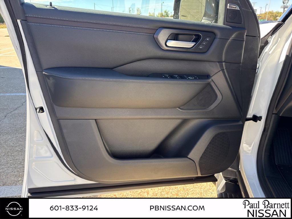 New 2027 Nissan Armada SL RWD image 22