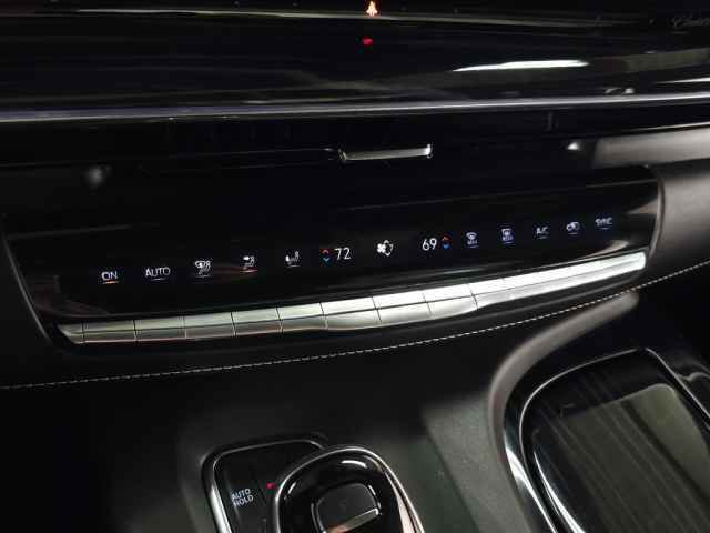 Used 2024 Cadillac Escalade ESV V w/ Heavy-Duty Trailer Package image 42