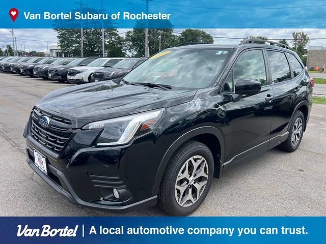 Used 2023 Subaru Forester Premium AWD/4WD image 1