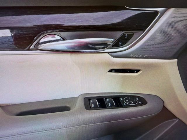 Used 2023 Cadillac XT6 Premium Luxury AWD/4WD image 7
